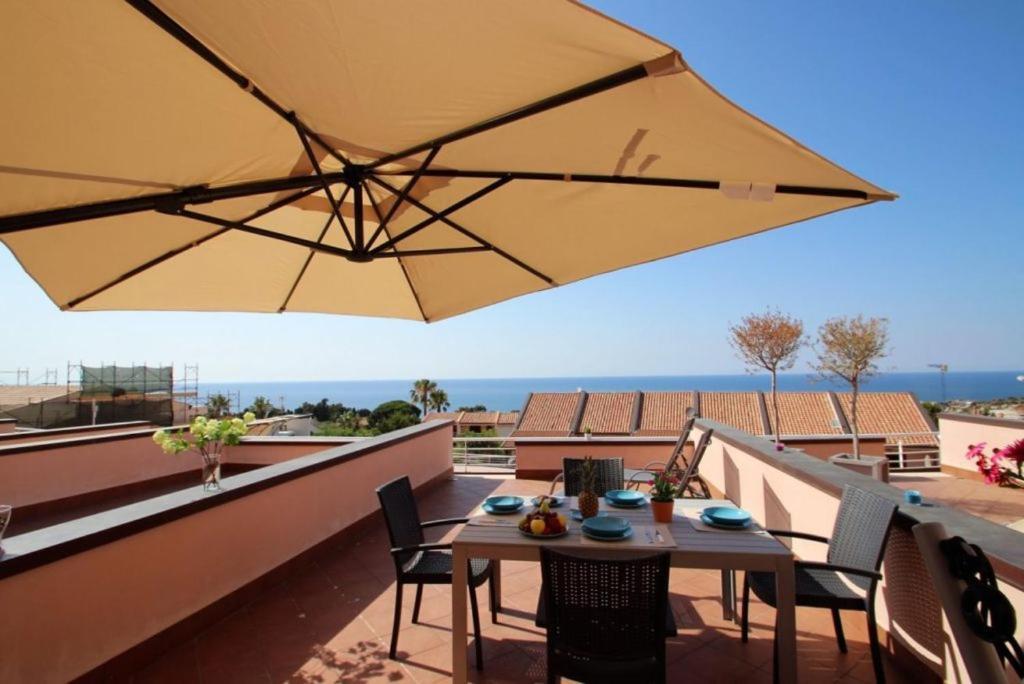 Sunnyhomecefalu39 Exterior foto